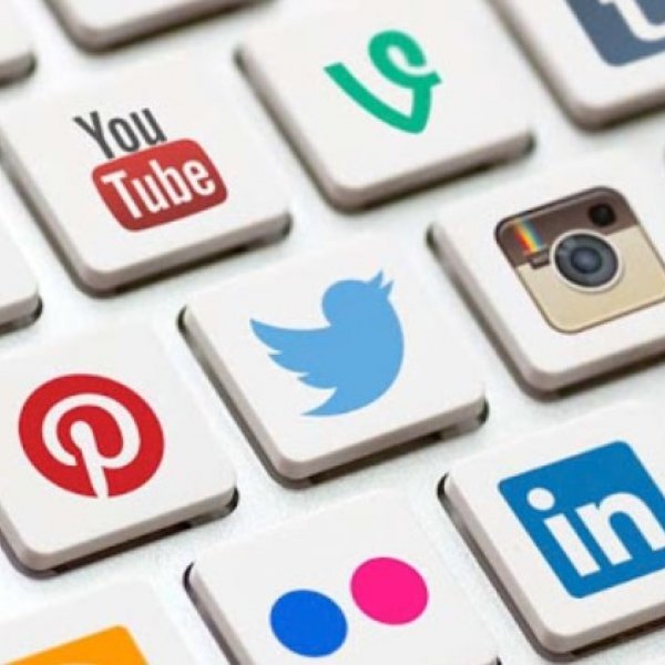 AK Parti'den sosyal medya için 12 etik kural
