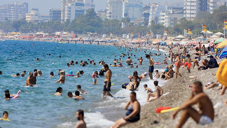 Antalyada hissedilen sıcaklık 47 derece oldu