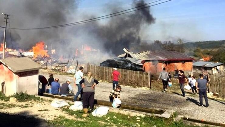 Bolu Kuzfındık köyünde bir evde çıkan yangın bütün köye sıçradı