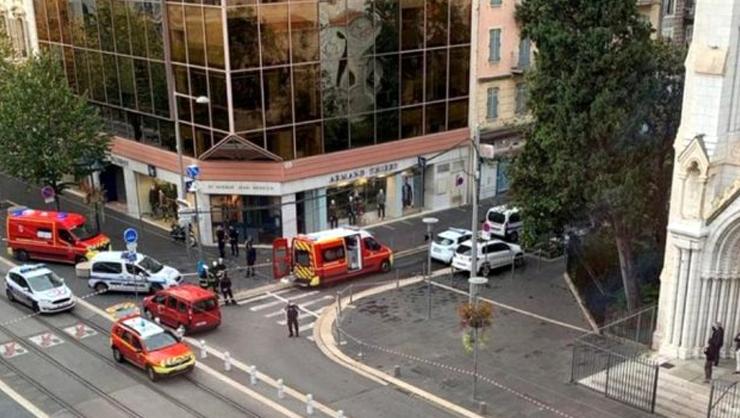 Fransada kilise yakınında bıçaklı saldırı: Ölü ve yaralılar…