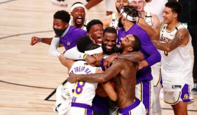 Lakers Miami Heati sahadan sildi, 10 yıl sonra şampiyonluk geldi