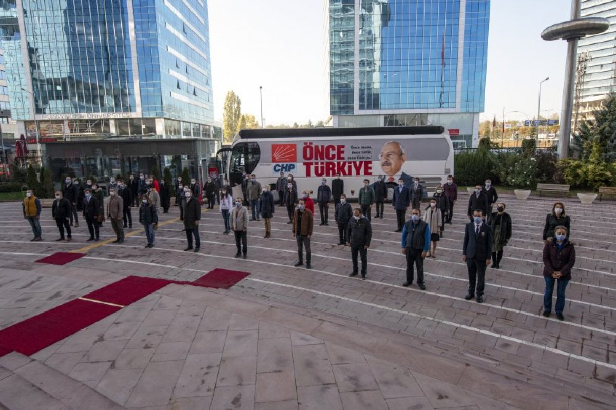 CHP Genel Merkezi nde Atatürk için saygı duruşu #3
