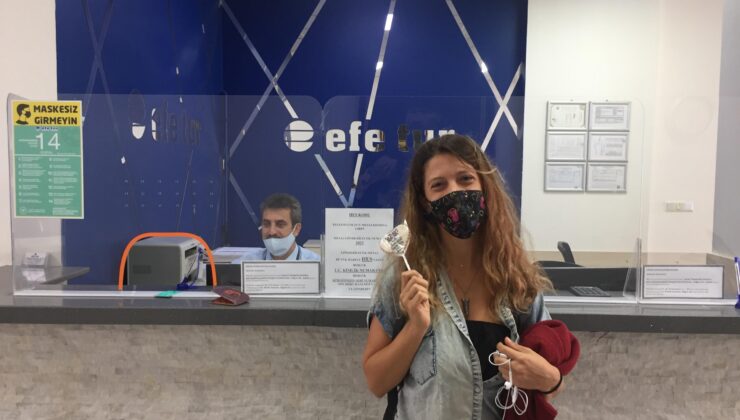 Efe Tur Özemniyet 29 Ekimi yolcularıyla kutladı