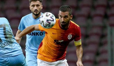 Galatasarayda Arda Turan formayı yine alıyor