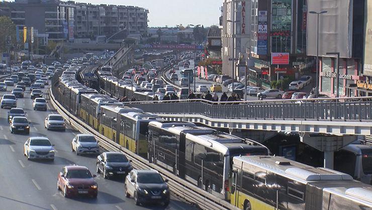 İstanbulda toplu taşıma seferleri için karar verildi