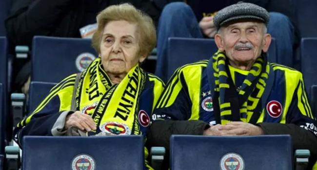 Fenerbahçenin simge taraftarı İhsan Teyze hayatını kaybetti