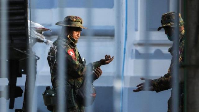 Darbe yapılan Myanmar'da nasıl bir siyasal hayat var? İşte adım adım kaosa götüren süreç