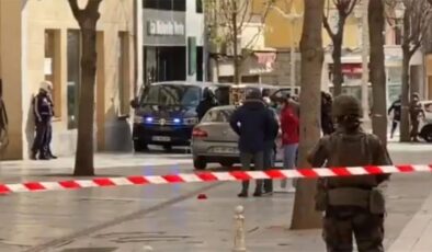 Fransa’da içinde kesik insan kafası olan bir kutu sokağa fırlatıldı
