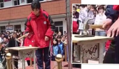 Çin’de okullarda akılalmaz yöntem: Öğrenciler telefonları çekiçle parçaladı