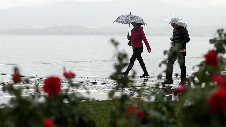 Meteoroloji duyurdu! İstanbulda yağış etkili olacak
