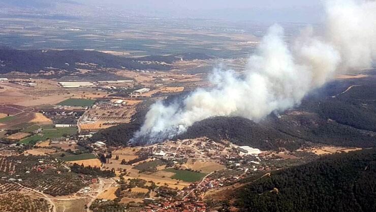 Son dakika… İzmir Foçada yangın! Söndürme helikopteri sevk…