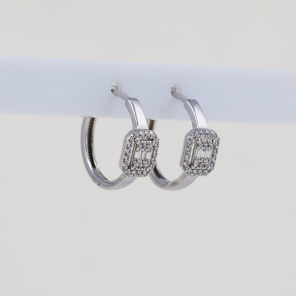 Tamtur Gümüş Küpe Modelleri İle Takı Kombinasyonları